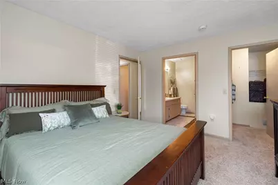 1456 Buckingham Gate A Boulevard, Cuyahoga Falls, OH 44221 - Photo 18