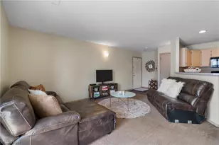 1456 Buckingham Gate A Blvd, Cuyahoga Falls, OH 44221 - Photo 12