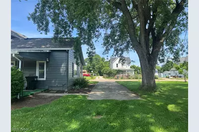 218 Main Street W, Beach City, OH 44608 - Photo 12