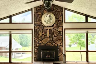 212 Wayne Ave, Weirton, WV 26062 - Photo 4