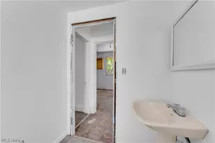 1261 E 113th St, Loveland, OH 44108 - Photo 24