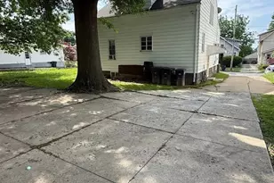 873 Polk Ave, Akron, OH 44314 - Photo 6