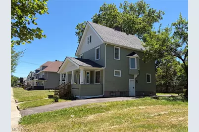 10524 Lee Avenue, Loveland, OH 44106 - Photo 2
