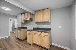 143 Malacca St, Akron, OH 44305 - Photo 10