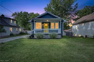 3226 W Ridgewood Dr, Parma, OH 44134 - Photo 2