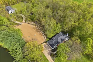 16620 Jennifer Ln, Chagrin Falls, OH 44023 - Photo 2