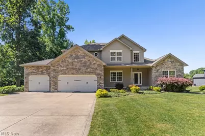 2820 Ashwood Drive, Alliance, OH 44601 - Photo 1