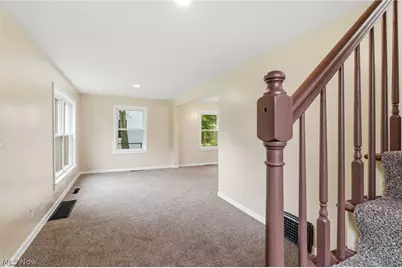 445 Oak Avenue, Alliance, OH 44601 - Photo 2