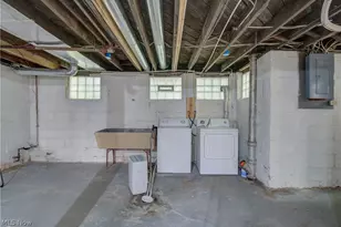 1395 Delia Ave, Akron, OH 44320 - Photo 34