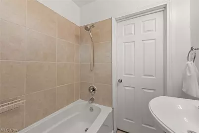 1395 Delia Avenue, Akron, OH 44320 - Photo 30