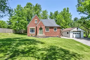 2834 W Wallings Rd, Grandview Heights, OH 44147 - Photo 2