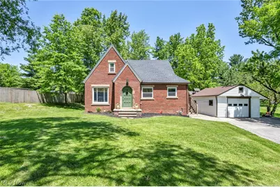 2834 W Wallings Road, Grandview Heights, OH 44147 - Photo 2