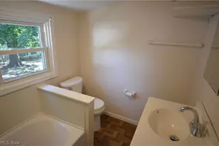 900 Sherman St, Akron, OH 44311 - Photo 26