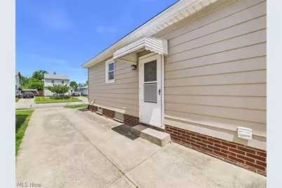 4315 Russell Avenue, Parma, OH 44134 - Photo 4