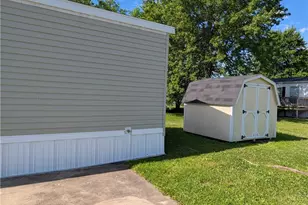 205 Larkstone Pl, Elyria, OH 44035 - Photo 2