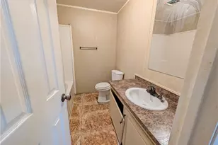 205 Larkstone Pl, Elyria, OH 44035 - Photo 4