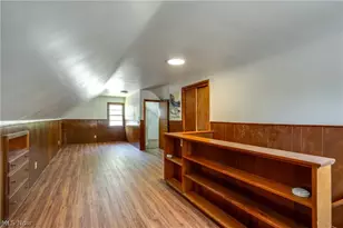 295 E Boxwood Ave, Akron, OH 44301 - Photo 16