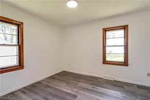 295 E Boxwood Ave, Akron, OH 44301 - Photo 14