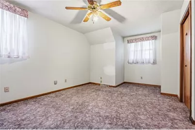 7439 State Route 43, Kent, OH 44240 - Photo 14