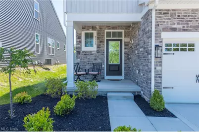 9235 Ledge View Terrace, Grandview Heights, OH 44147 - Photo 2