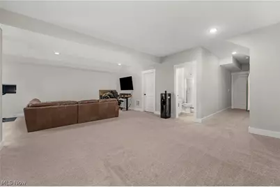 9235 Ledge View Terrace, Grandview Heights, OH 44147 - Photo 32