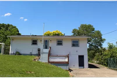 649 Standish Street NW, Massillon, OH 44647 - Photo 2
