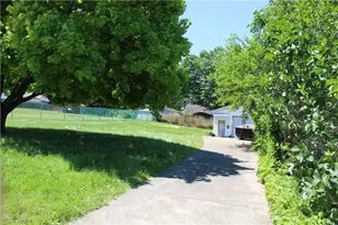 649 Standish St NW, Massillon, OH 44647 - Photo 16