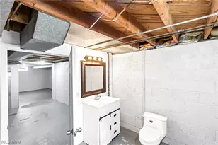 11605 Harold Dr, Loveland, OH 44130 - Photo 24