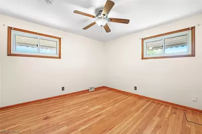 6150 Wareham Drive, Parma, OH 44129 - Photo 18