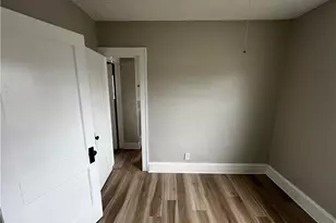10514 Way Ave, Loveland, OH 44105 - Photo 8