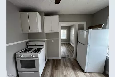 10514 Way Avenue, Loveland, OH 44105 - Photo 2