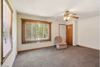 744 Utica Avenue, Akron, OH 44312 - Photo 4