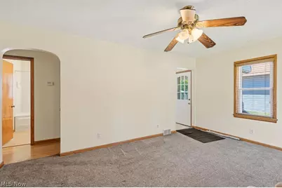 744 Utica Avenue, Akron, OH 44312 - Photo 12