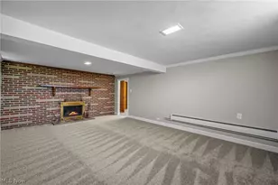 1068 Hilbish Ave, Akron, OH 44312 - Photo 22