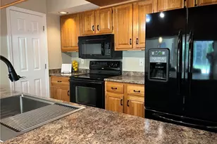 404 Leisure Dr, Huron, OH 44839 - Photo 10
