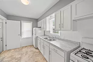 142 Canton Rd, Akron, OH 44312 - Photo 8