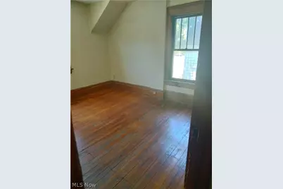 949 W Exchange Street, Akron, OH 44302 - Photo 8