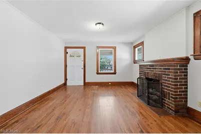 578 Plum Avenue, Akron, OH 44305 - Photo 6