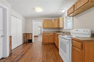 578 Plum Ave, Akron, OH 44305 - Photo 12