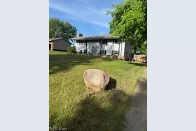 610 Snively Avenue NW, Massillon, OH 44646 - Photo 1