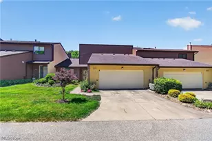 139 Mulberry Ln, Munroe Falls, OH 44262 - Photo 2
