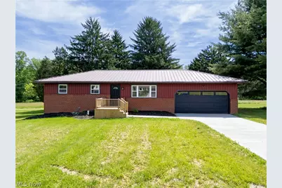 362 Jettie Avenue NE, East Canton, OH 44730 - Photo 2