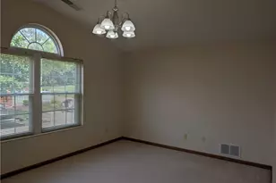 202 Greenbriar Ln, Dalton, OH 44618 - Photo 6