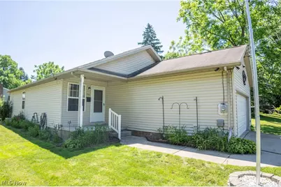 906 Ivor Avenue, Akron, OH 44314 - Photo 2
