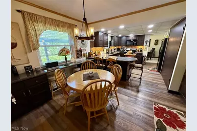 812 Brentwood Drive, Belpre, OH 45714 - Photo 10