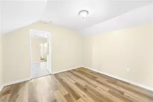 3020 W 47th St, Loveland, OH 44102 - Photo 6