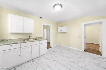 3020 W 47th Street, Loveland, OH 44102 - Photo 12