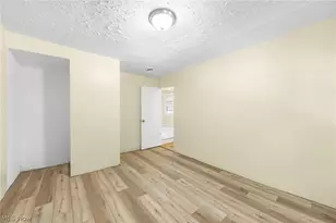 3020 W 47th St, Loveland, OH 44102 - Photo 8