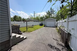 12310 Griffing Ave, Loveland, OH 44120 - Photo 2
