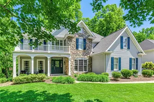 433 Castle Pines Dr, Fairlawn, OH 44333 - Photo 2